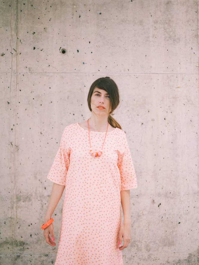 VESTIDO DE PÊSSEGO POLIÉDROS por atacado de MissSOTOKA