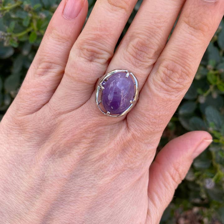 Anello Regolabile con Cabochon di Ametista a Goccia per la vendita all'ingrosso da parte di Boutique Bohème