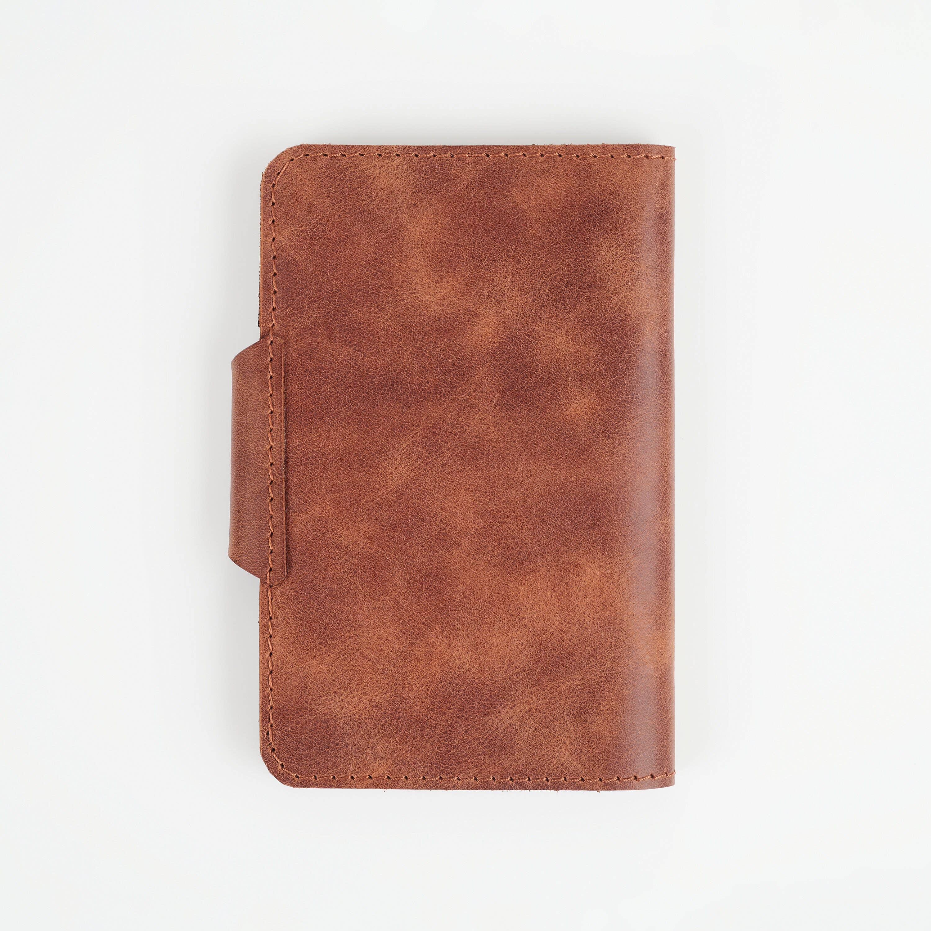 Derio Leather - Wholesale Sporting Accessories - Personalized Leather Golf Scorecard and Yardage Book Holder8
