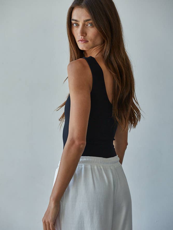 By Together – Engroshandel Bodysuit - Dame – S1088 | Dobbeltlaget sømløs bodystocking med U-V hals og ærmeløs2