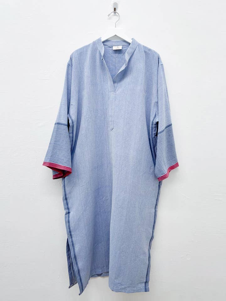 Tribeca Maxi-Kaftan mit langen Ärmeln und Denim Wash für den Großhandel von HOME & LOFT
