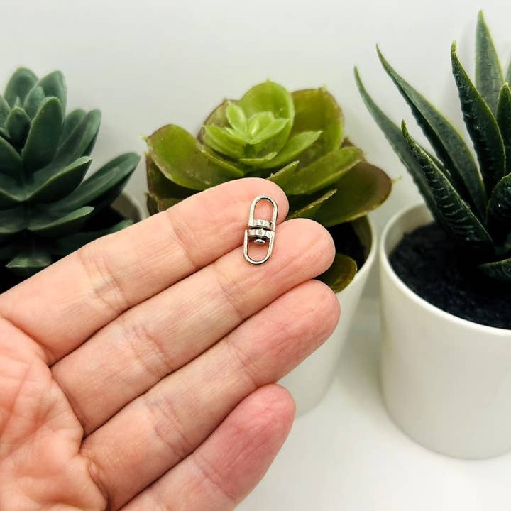 Guerrilla Charm - Wholesale Keychain - Unisex - Keychain Swivel Connectors, 16x6mm1