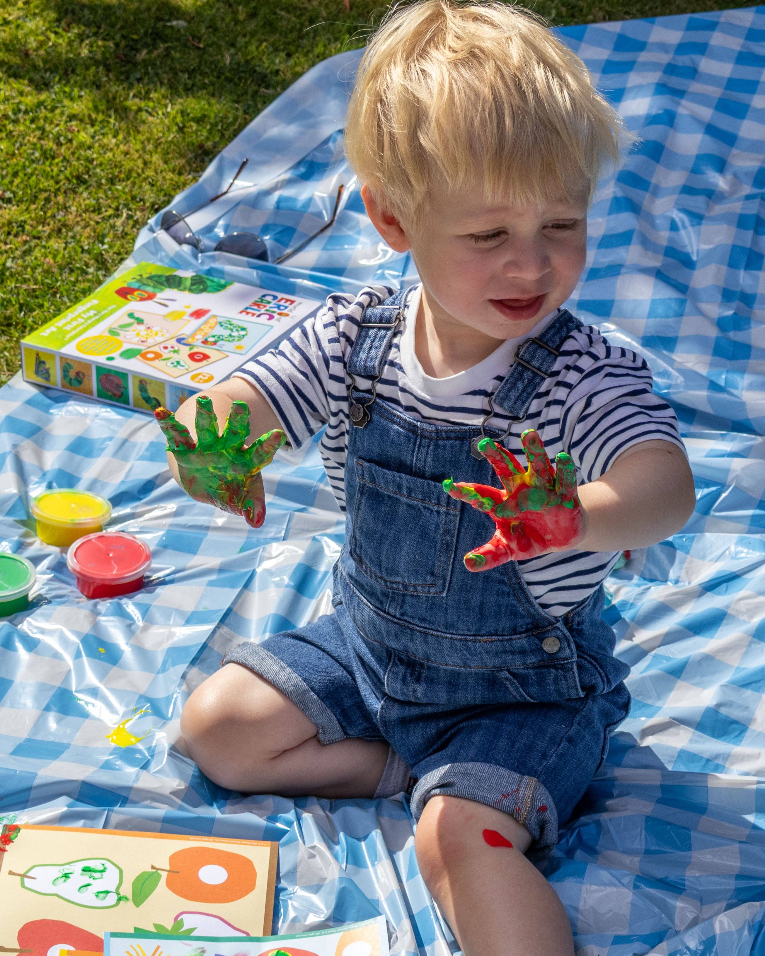 Robert Frederick Ltd - Venta al por mayor Juego de manualidades - Niños y bebés - Mundo de Eric Carle Mi Primer Kit de Arte con Huellas Dactilares – Set de Manualidades para Niños Pequeños con Pinturas y Hojas para Colorear – La Oruga Muy Hambrienta7