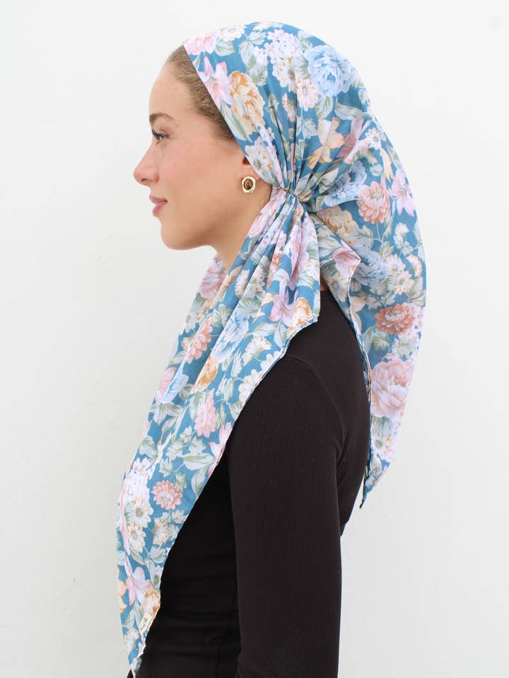 SB VERSÁTIL PRÉ-AMARRADO Azul Wildflower (COM VELUDO ANTIDERRAPANTE) por atacado de The Scarf Bar