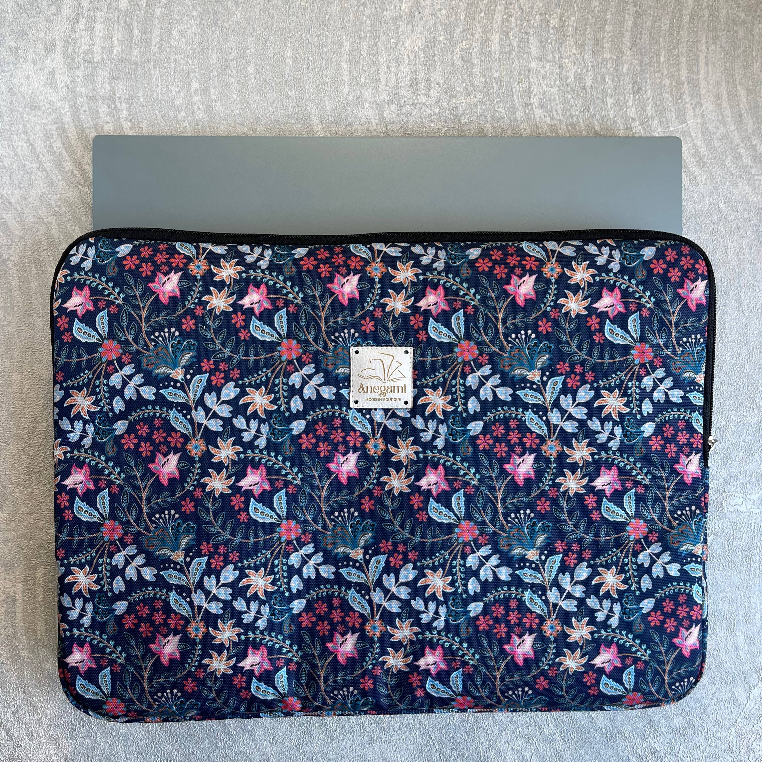 Anegami Bookish Boutique - Vente Étui pour ordinateur portable/tablette - Unisexe - Étui pour ordinateur portable à motif floral2