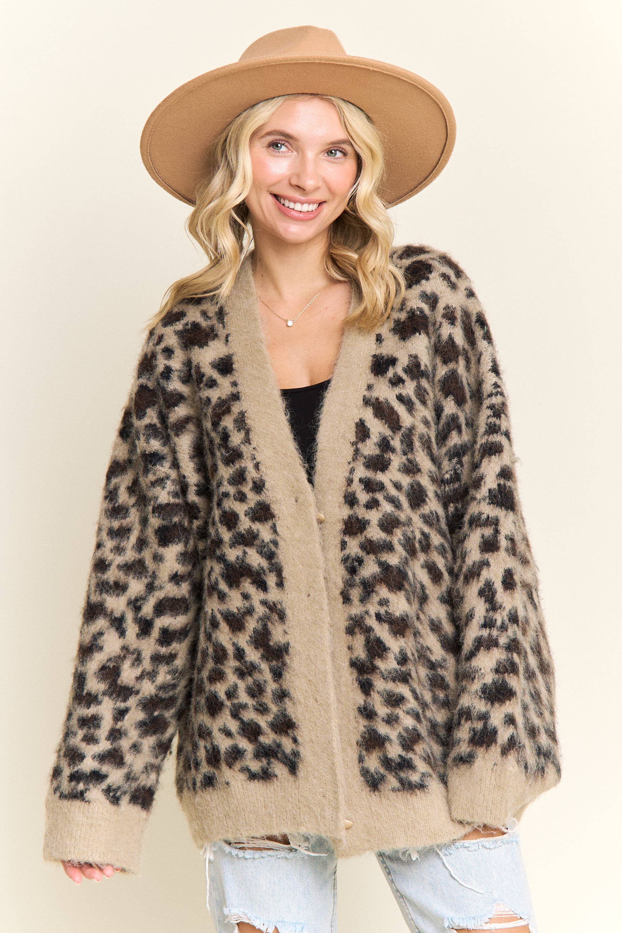 Madelyn – Engroshandel Cardigan - Dame – LESW4181-LEOPARD PRINT FLUFFY STRIKKET CARDIGAN4