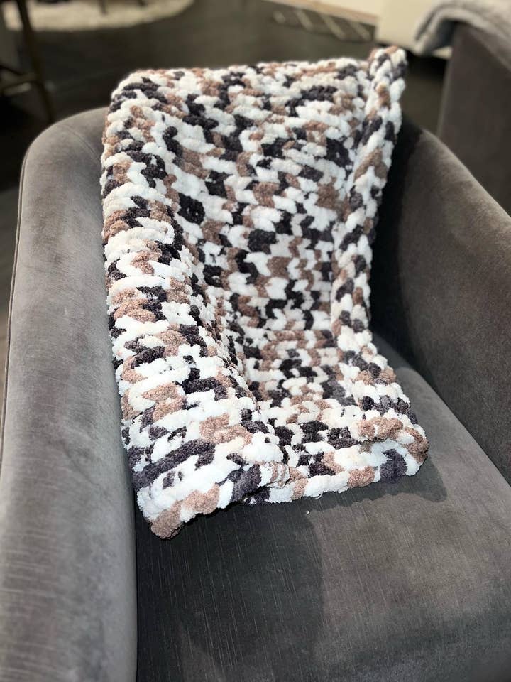 S'mores Cozy Throw for wholesale by Best Cozy Throws