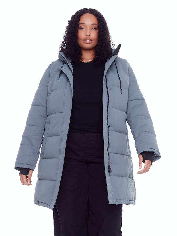 AULAVIK PLUS | MANTEAU PARKA À CAPUCHE MI-LONG EN DUVET VÉGÉTALIEN (RECYCLÉ) POUR FEMMES, ARDOISE (GRANDE TAILLE) pour la vente par Alpine North CA