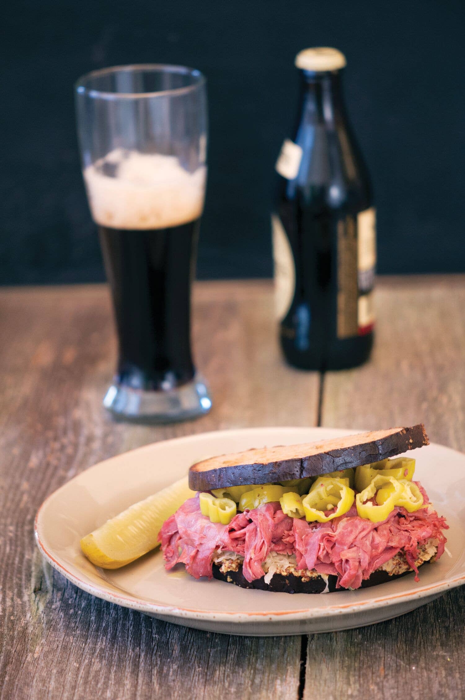 Divina - Wholesale Pickled Vegetables - Sliced Pepperoncini2