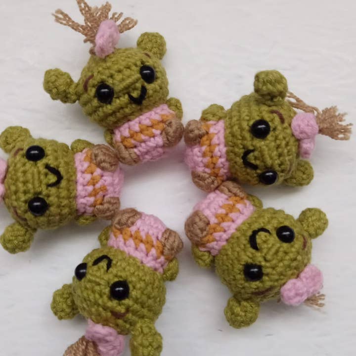 Pink crochet felcia,stuffed toy amigurumi for wholesale on Faire