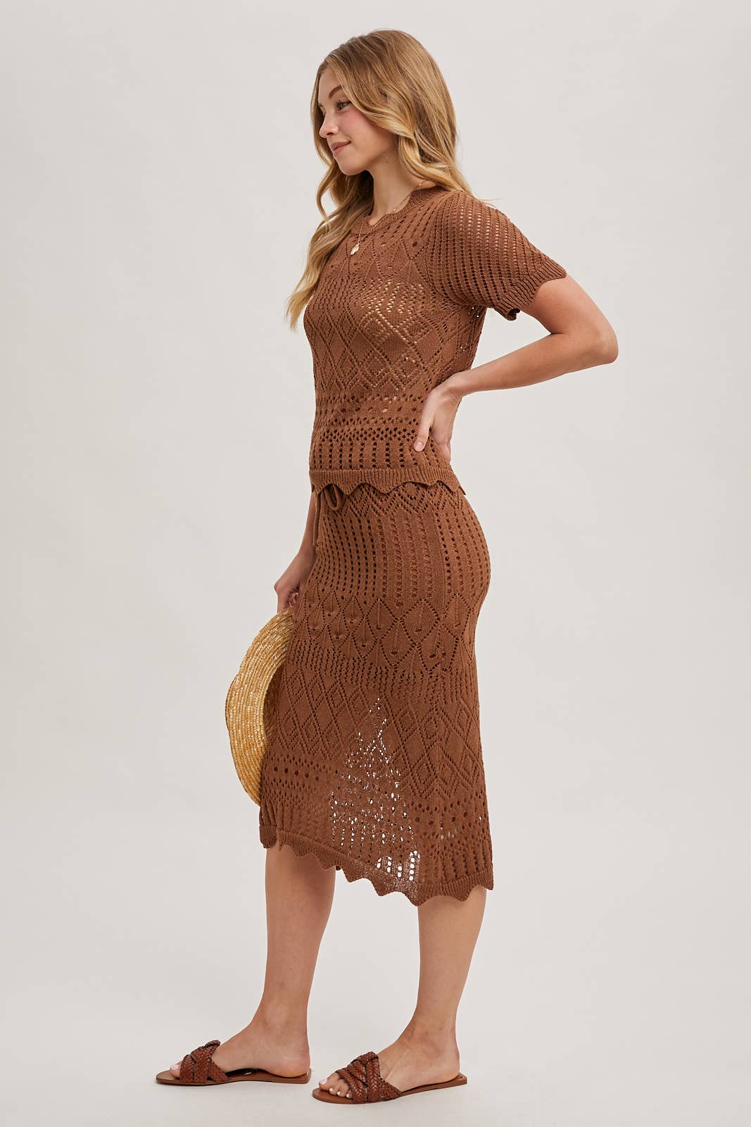 Bluivy – Großhandel Set aus Oberteil und Rock – Damen – GEHÄKELTES STRICKPULLOVER UND ROCK MIT WELLENSAUM-SET9