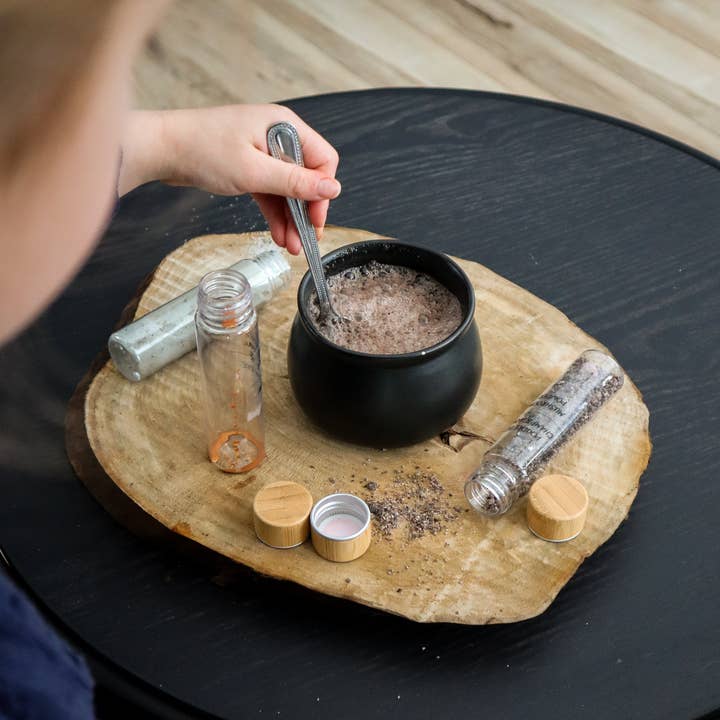 Protection Potion - Mini Potion Kit and other Purchase Wholesale les vendeurs salades conscience primeur. Free Returns & Net 60 Terms on Faire trending on Faire.