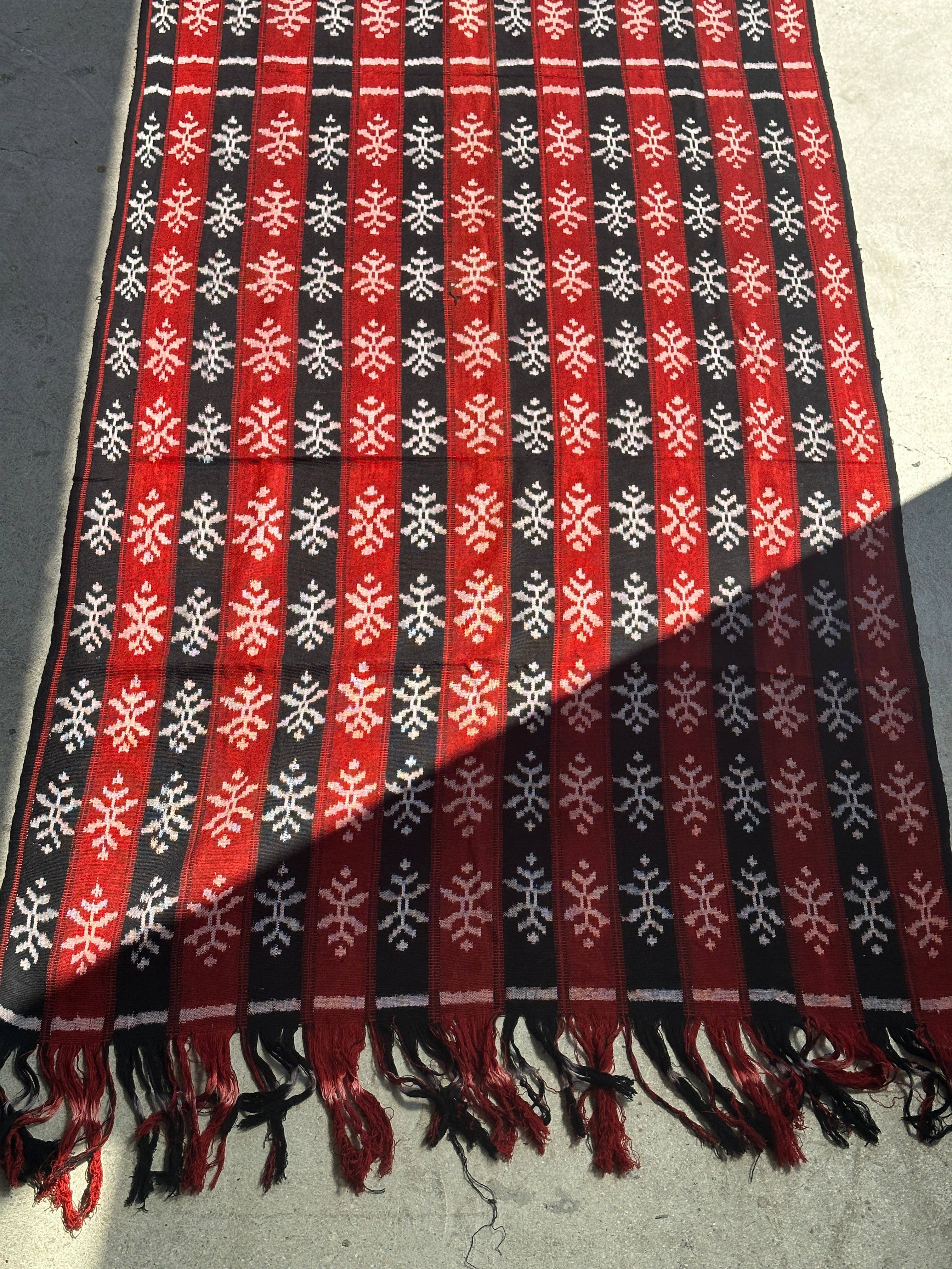 Office Objets - Wholesale Coverlet - Ikat, traditional Indonesian fabric from the island of Savu (Timor) red and black 2m25x7536