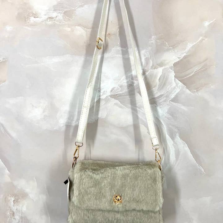 LINETA - Wholesale Crossbody Bag - Women's - SAC-3 Synthetic Fur Shoulder Bag4