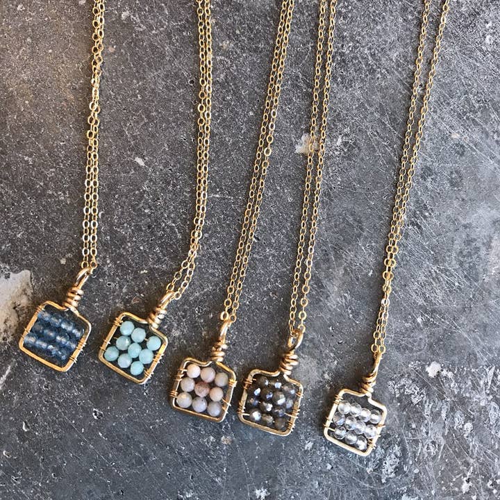 Sonya Renee Jewelry - Vendita all'ingrosso Collana con ciondolo/pendaglio - Collana Posh Micro Quadrata