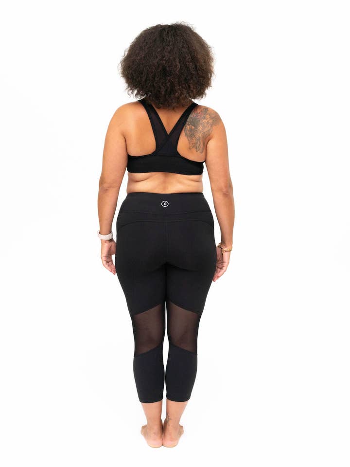 Negro Go Commando Yoga, Capri negro de venta al por mayor en Faire
