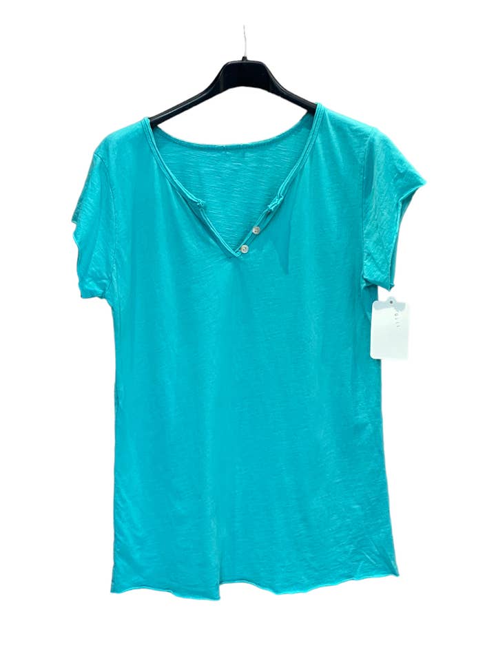 Moonsun - Wholesale T-Shirt - Women's - 3 button Tunisian collar plain t-shirt0