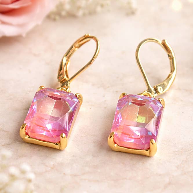 Orecchini pendenti a leva con perline quadrate di vetro per la vendita all'ingrosso da parte di StarryNYC