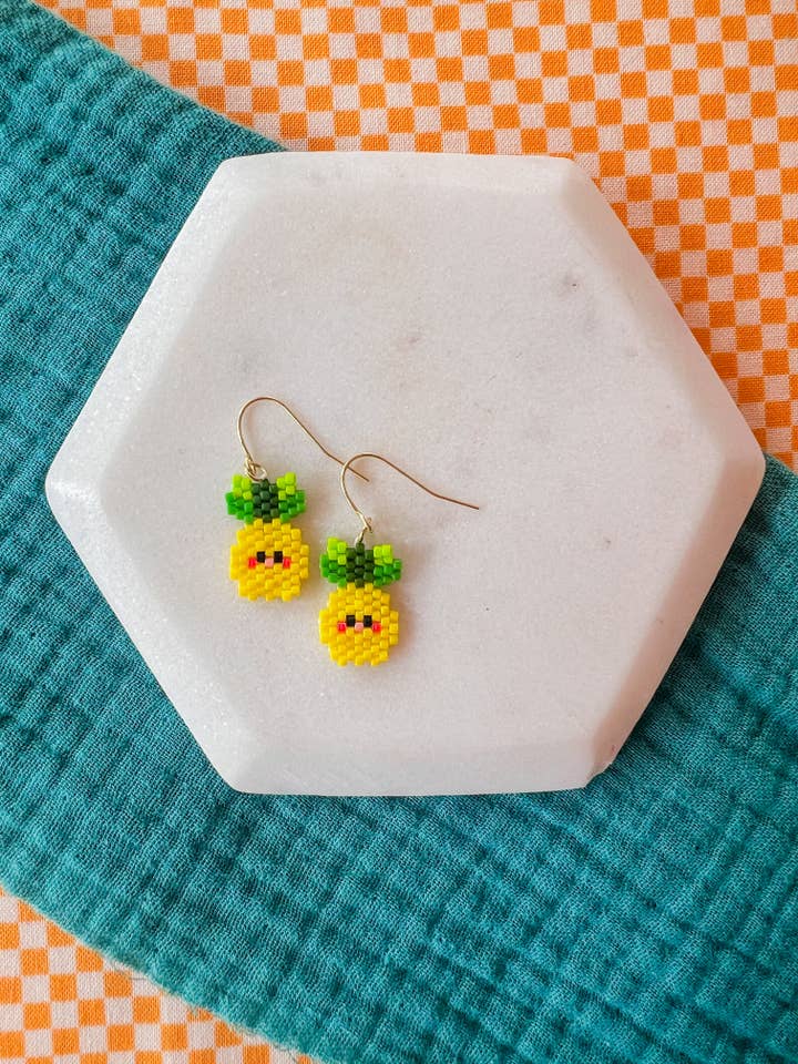 Pineapple Cutie | Boucles d'oreilles en perles pour la vente par Eleven + Jane