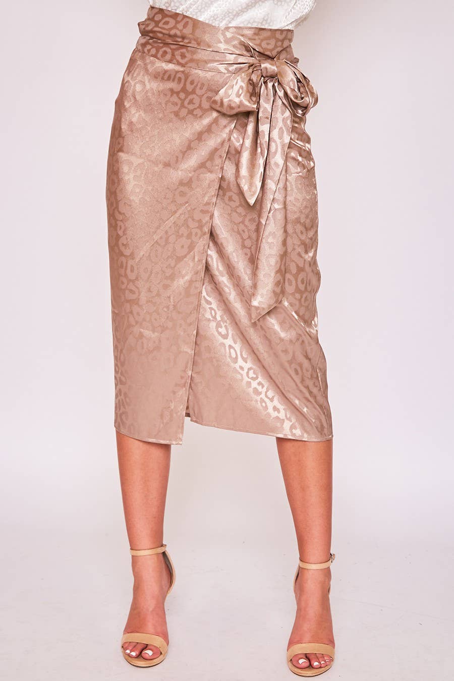 Vine & Love - Wholesale Skirt - Women's - Jacquard Leopard Print Wrap Midi Skirt VS30900A3