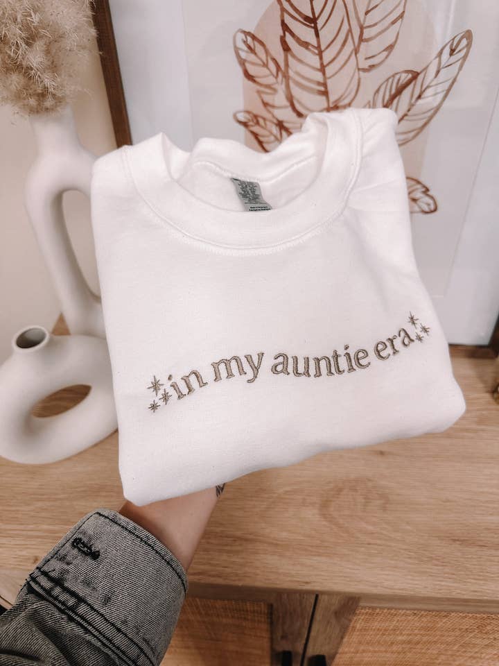 Honey Soul LLC - Wholesale Sweatshirt - Women's - Embroidered In My Auntie Era Crewneck8