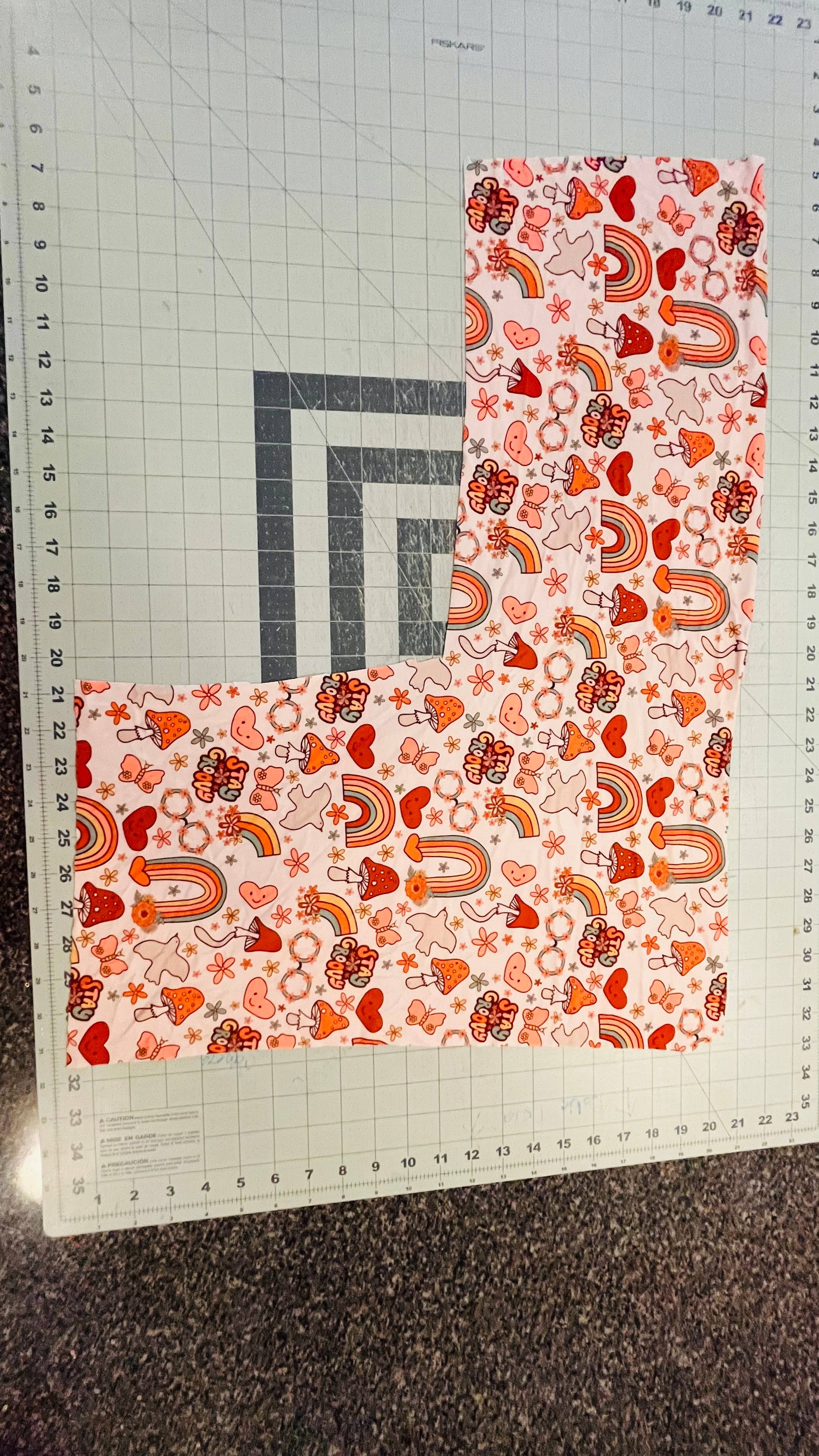 Jazy and Eve - Wholesale Fabric - Stretch groovy fabric remnants, retro baby fabric 3