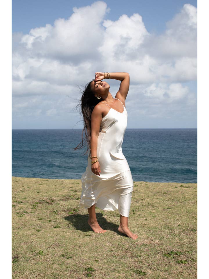 Ocean Prairie - Wholesale Dress - Women's - Floor Length Mulberry Silk Slip in Baby's-Breath
