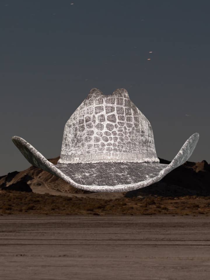 Ghost Mesa for wholesale by ZANDRIA