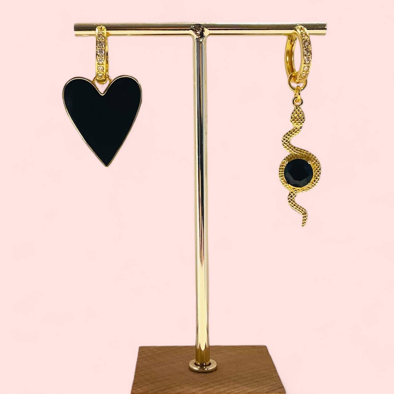 Huracan - Wholesale Hoop Earrings - Black Violaine hoop earrings1