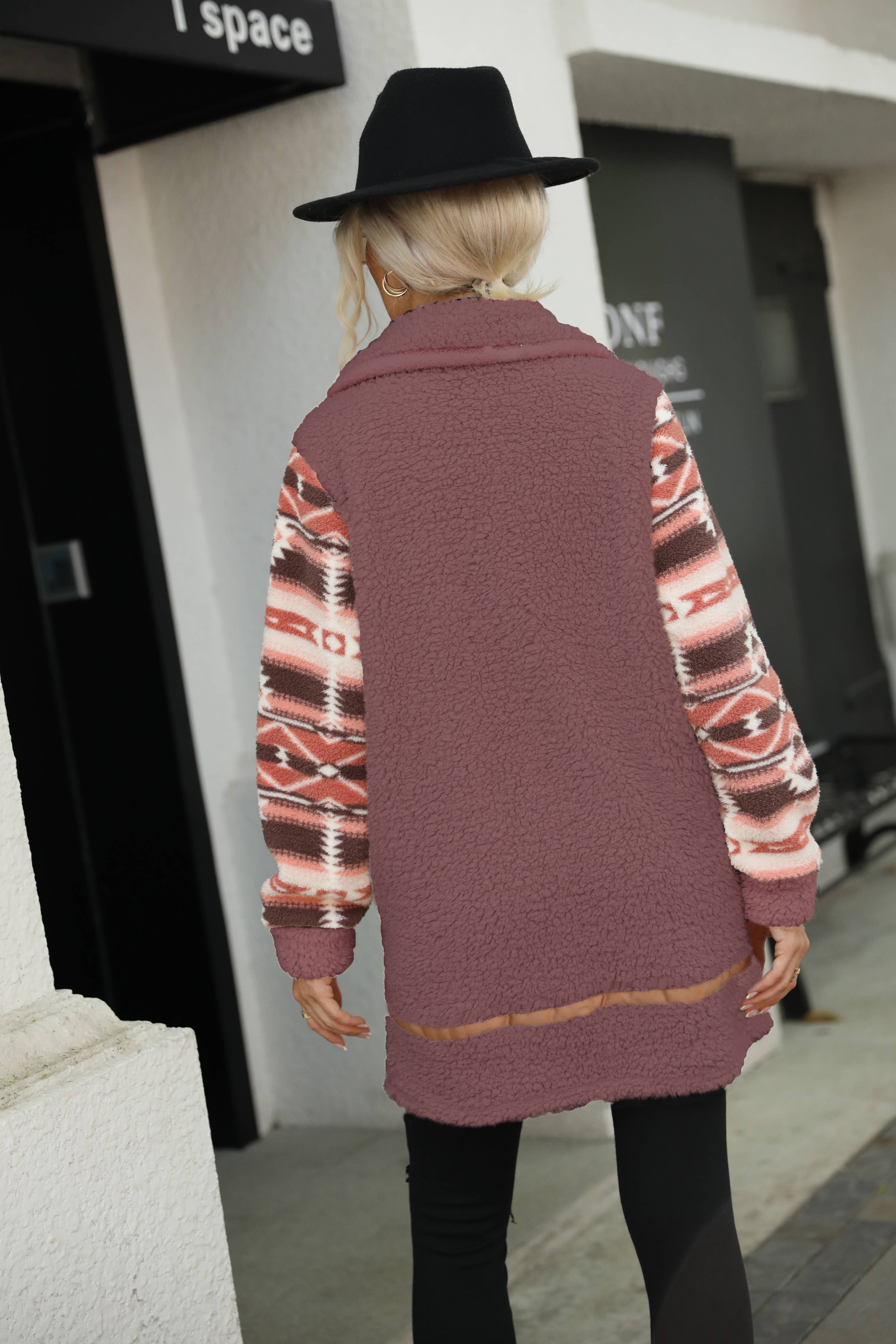 HIDDENBRAND - Wholesale Fur/Faux Fur Coat - Women's - Aztec patchwork sherpa zip coat22