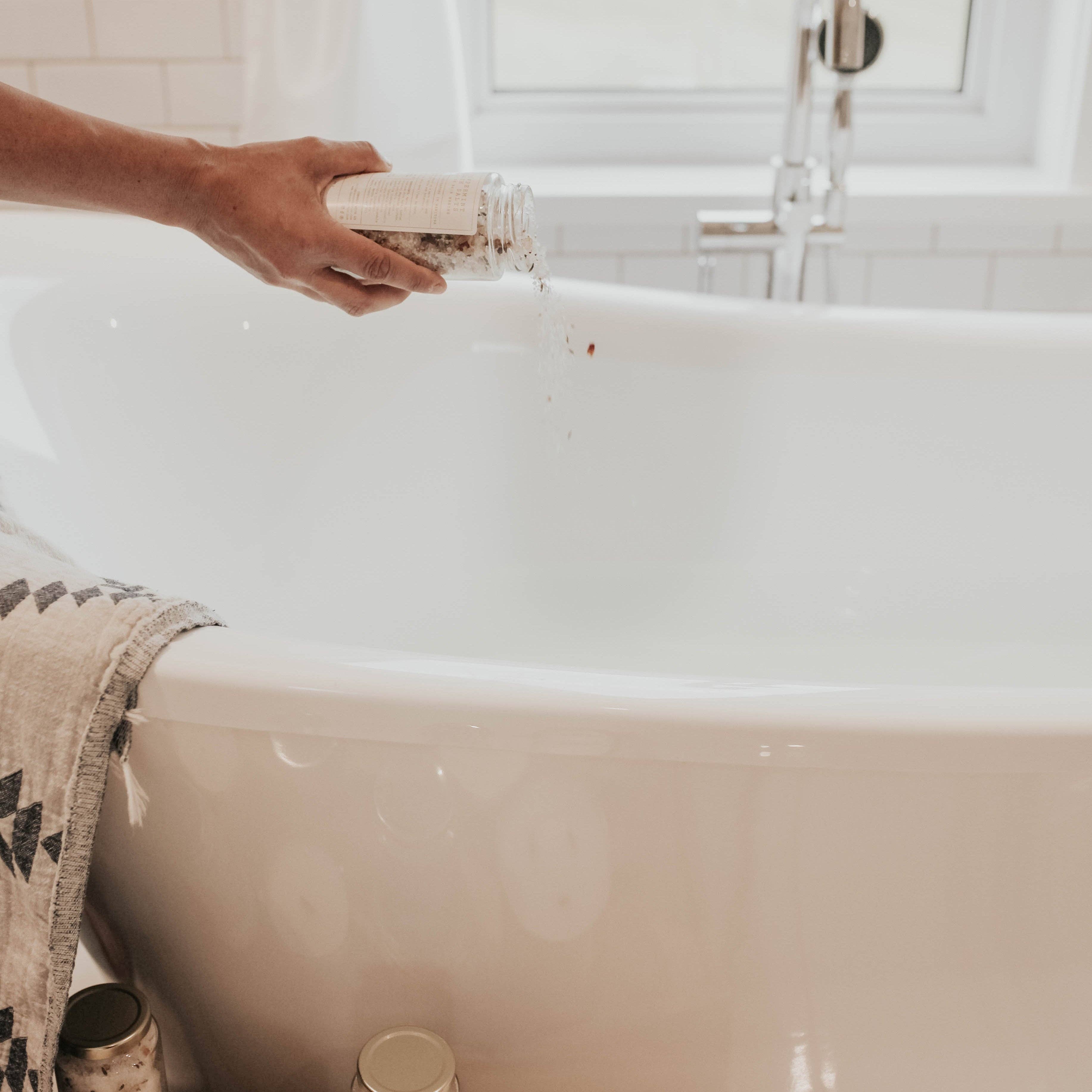 SOAK Bath Co - Wholesale Bath Salts - Lavender Bath Salts - Canadian Handmade4