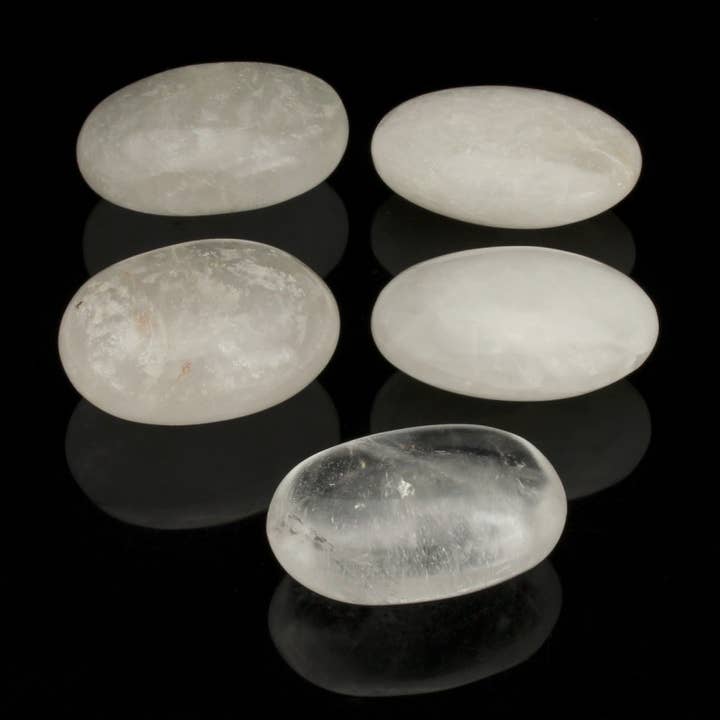 UniArt – Engroshandel Spirituelle sten og krystaller – Palmesten af kvartskrystal, hvid eller rosa1