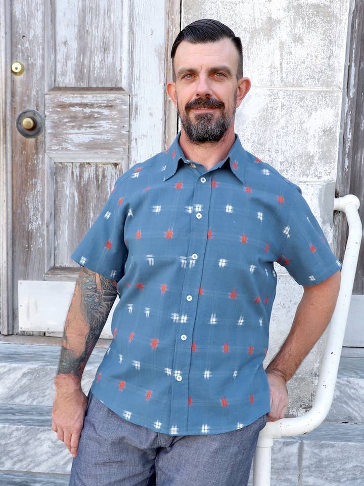 Camisa con botones de algodón orgánico Azure Wash para hombre para venta al por mayor de Passion Lilie