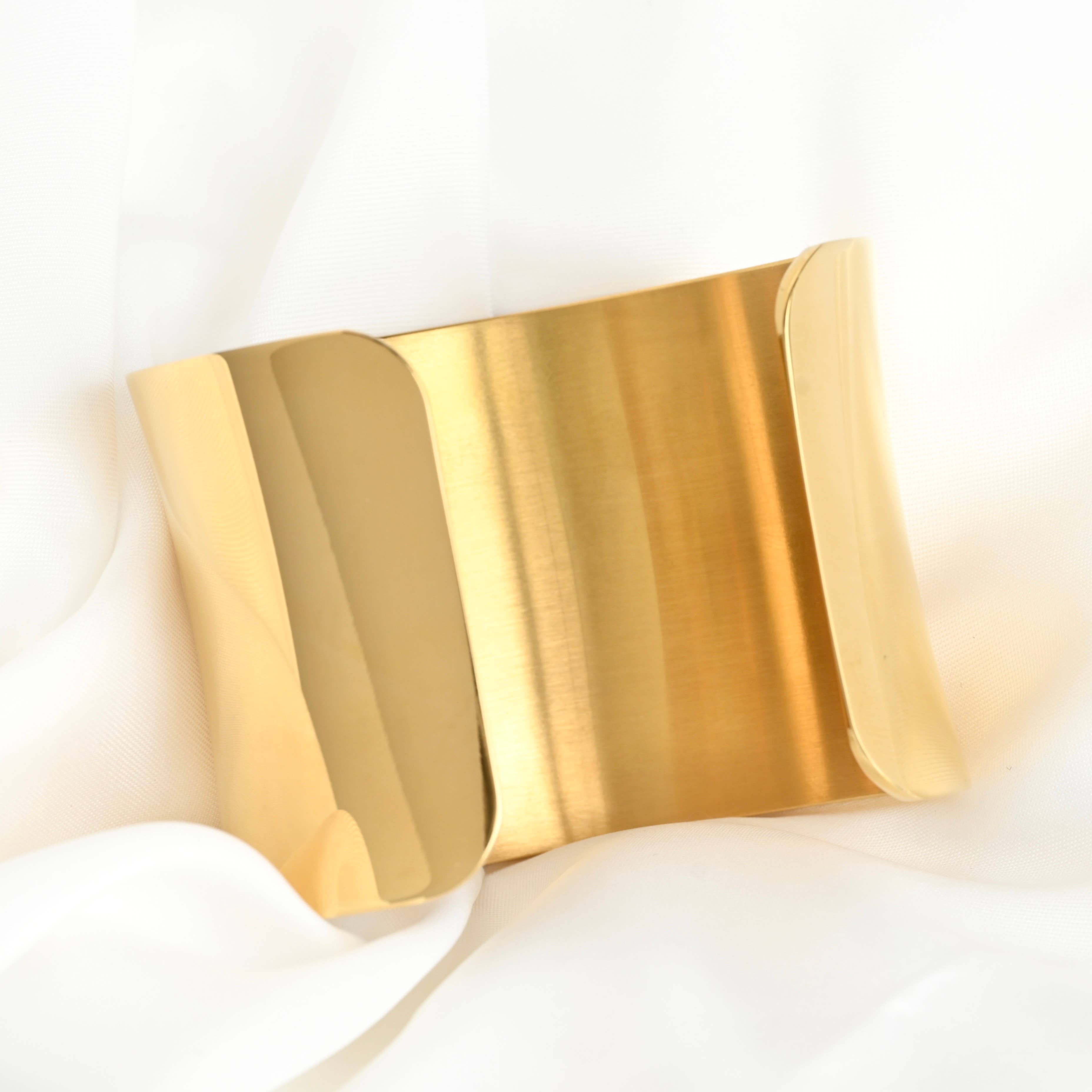 Blueyejewelry - Wholesale Cuff Bracelet - Statement Cuff Bracelet - Waterproof Wide Gold Bangle5