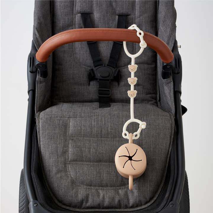 Itzy Ritzy - Wholesale Clutching Toy - Baby - Itzy Strapâ„¢3