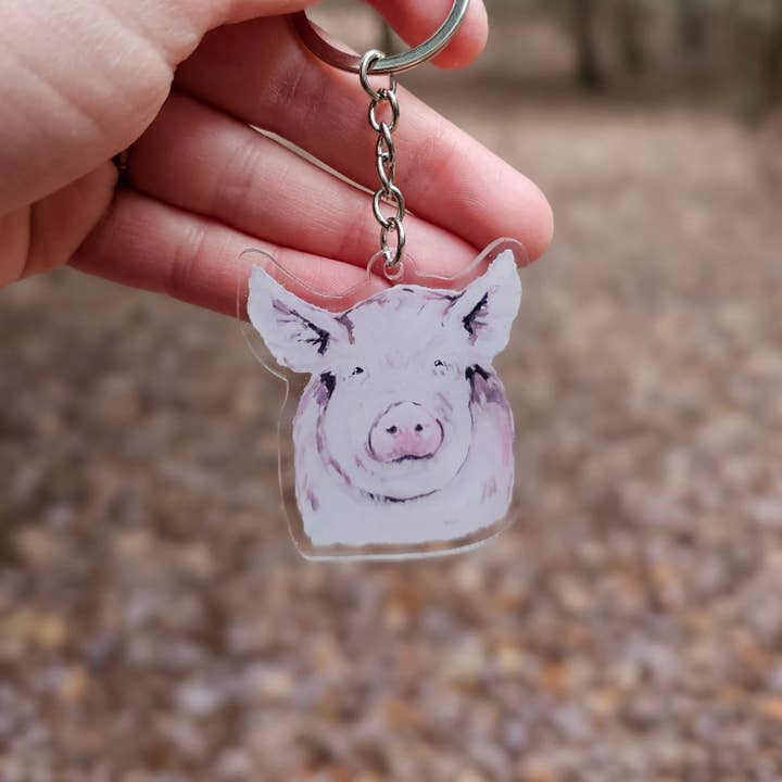Portachiavi in acrilico con animali da allevamento di maiali per la vendita all'ingrosso da parte di The Cranberry Finch