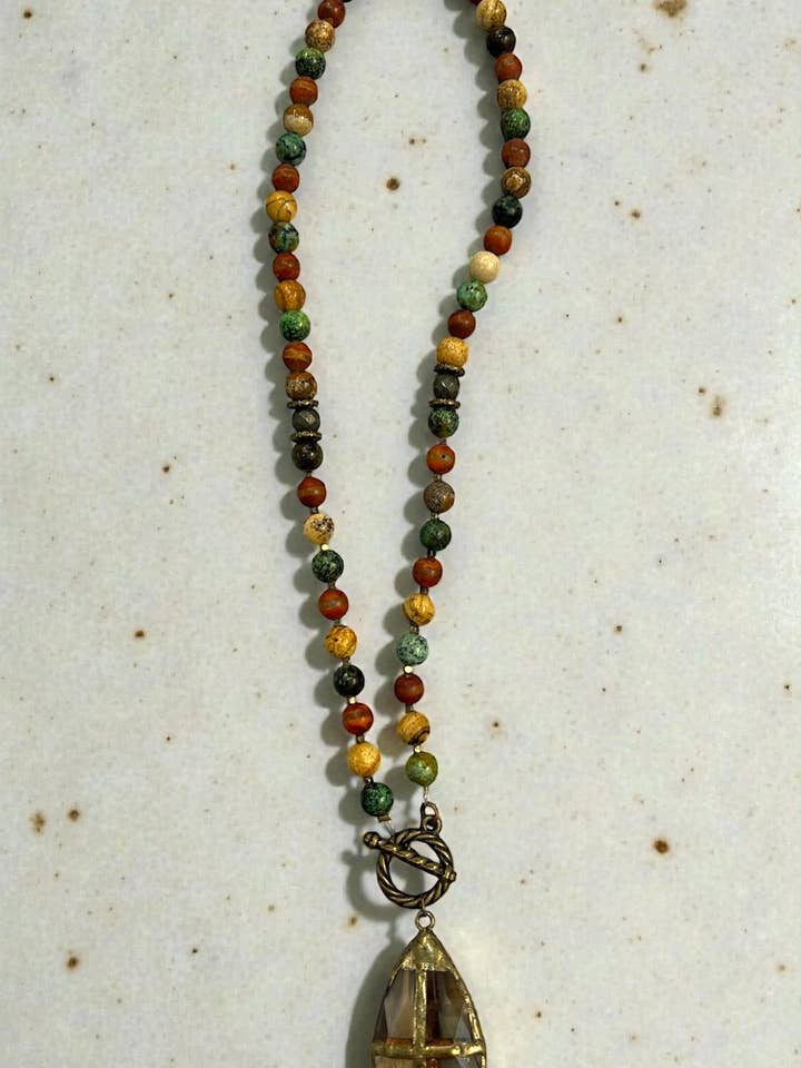 Collar Jasper Mix de 24" con colgante en forma de lágrima para venta al por mayor de Ava Capri