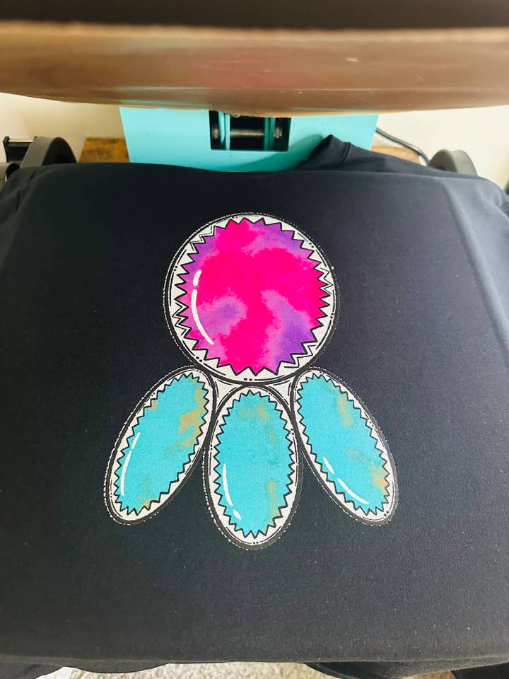 Transfert HTV Rose Turquoise pour la vente par Spurs & Spades