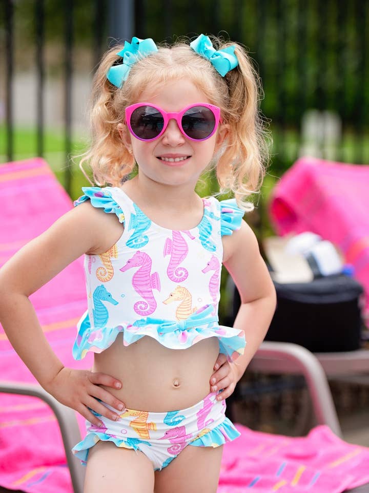 conjunto de traje de baño de dos piezas con volantes y estampado de caballitos de mar para venta al por mayor de Posh Pickle
