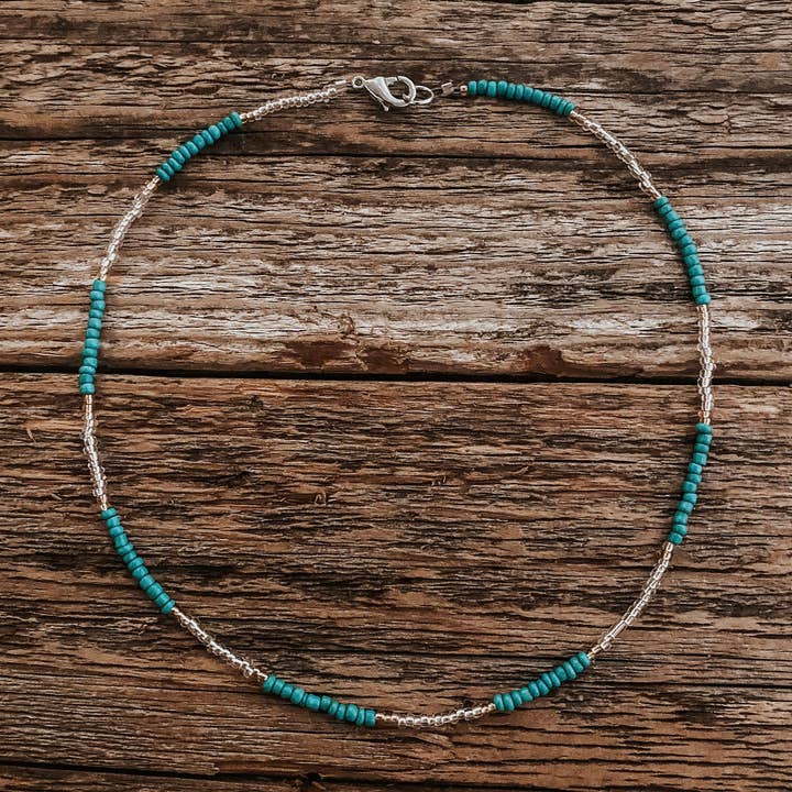 Turkoois en doorzichtige choker met echte Navajo-kralen voor wholesale door Wilde Soul
