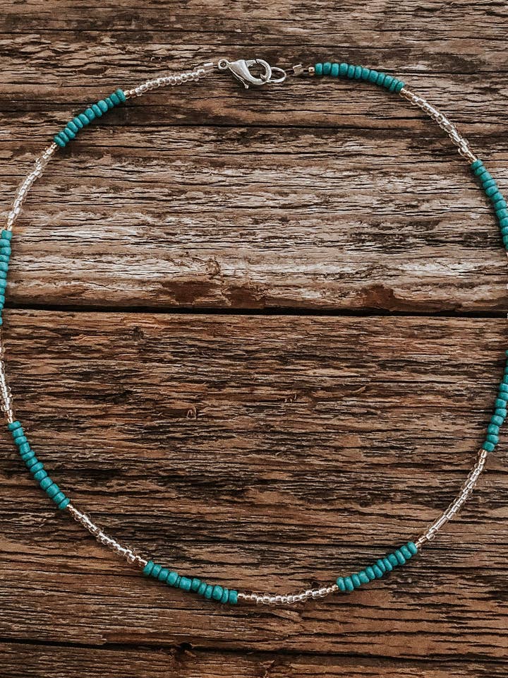 Turkoois en doorzichtige choker met echte Navajo-kralen voor wholesale door Wilde Soul