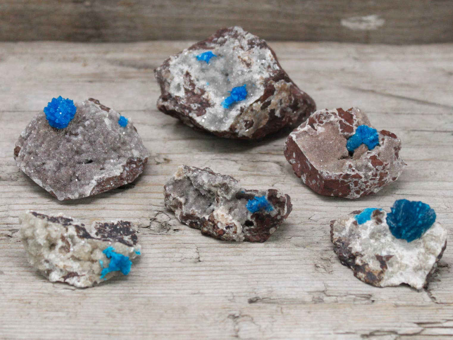 AWGifts Europe - Wholesale Spiritual Stone/Crystal - MinSp-02 - Cavensite with Metrics 30-40mm2