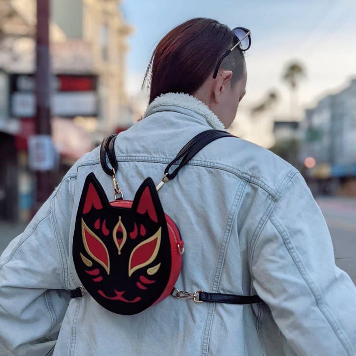 Yoshi Yoshitani LLC - Wholesale Backpack - Unisex - Kitsune Convertible Bag : Black2