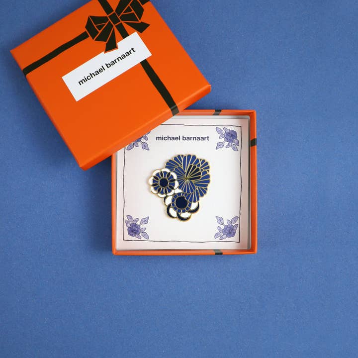 Delft blue floral brooche (numbered) for wholesale by Michael Barnaart