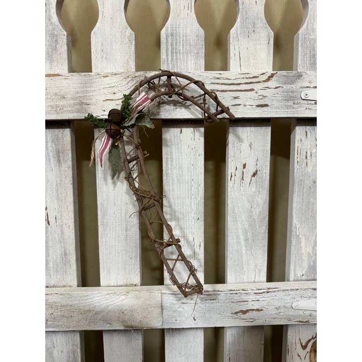 Homespun Heart - Wholesale Decorative Plate/Dish/Bowl - Candy Cane Wreath