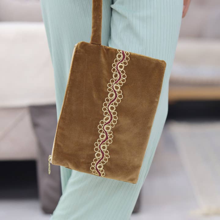 Hand-Embroidered Tahriri Pouch - Brown for wholesale by Darzah