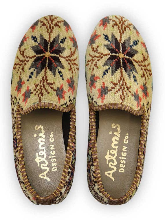 Smokingschuhe für Damen, Größe 8 für den Großhandel von Artemis Design Co.