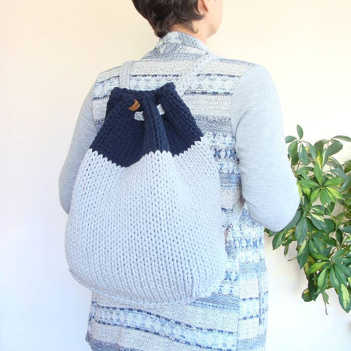 Woolfans - Wholesale Backpack - Women's - Large knit backpack, convertible backpack