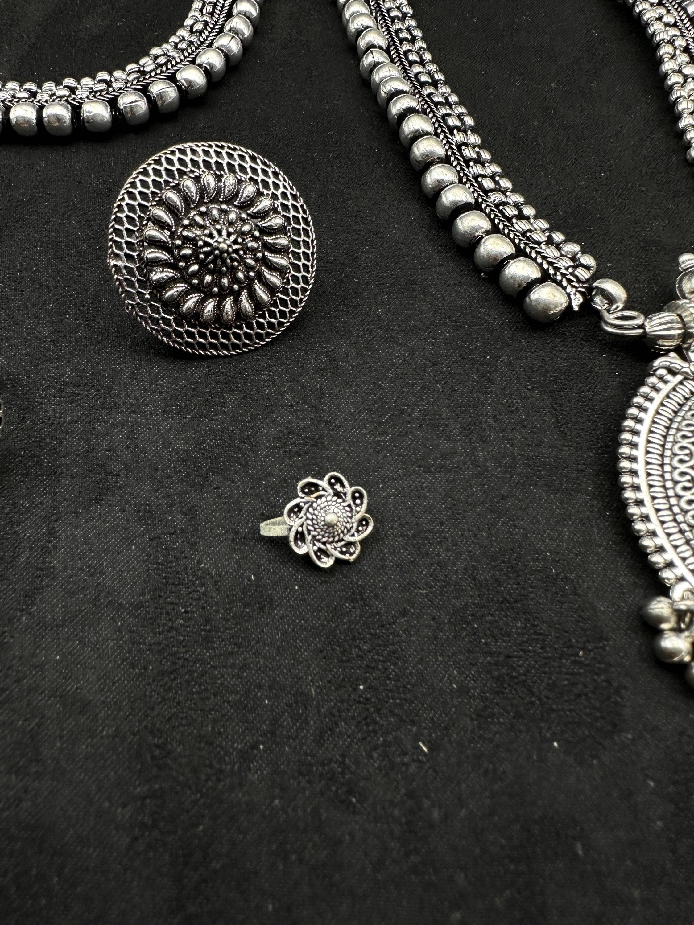 Vastrabhushan – Großhandel Schmucksets – Handgefertigtes oxidiertes silbernes bohemisches Stammes-Schmuckset8