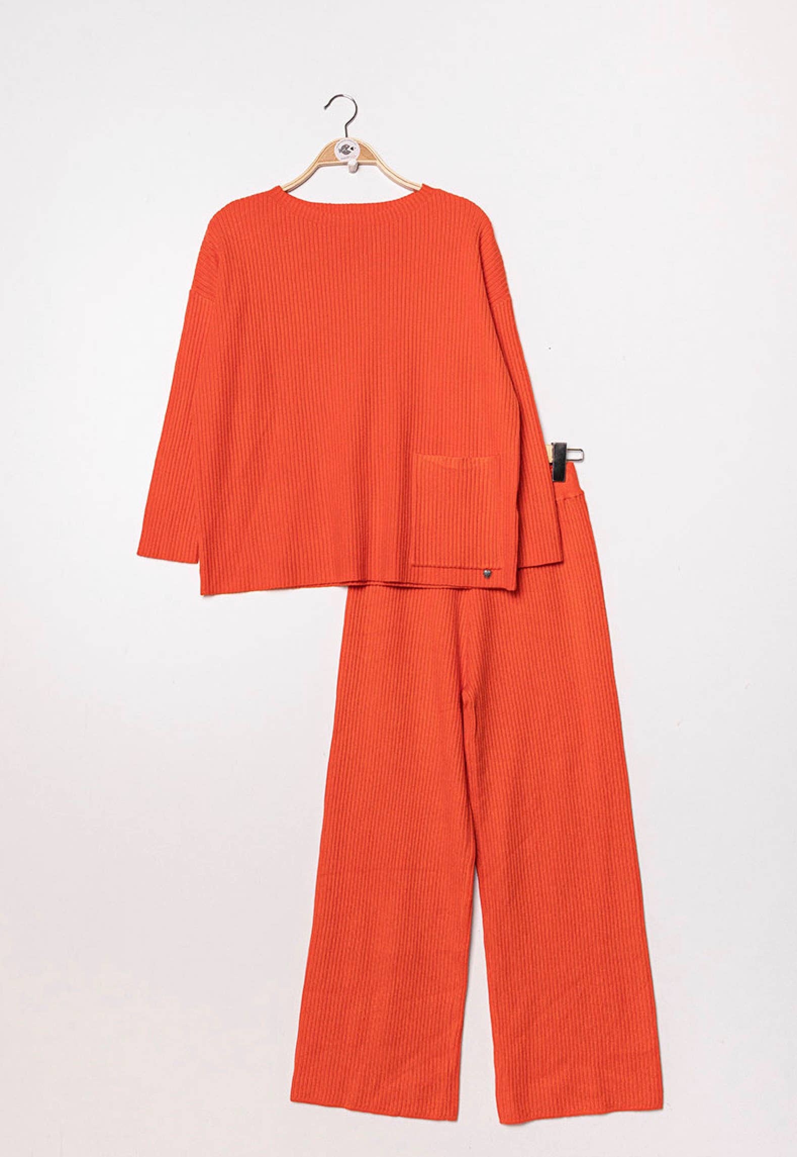 Happy look – Engroshandel Top- og buksesæt (IKKE Loungewear) - Dame – Ribstrikket Kvinde Sæt – Lige Bukser & Sweater5